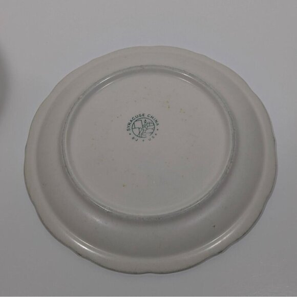 Syracuse China White Ceramic Dinner Plate Scalloped Edge USA Vintage - Picture 6 of 7